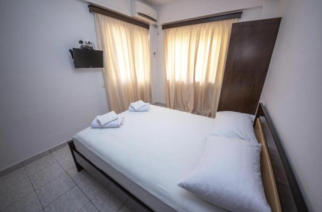 Rooms By Klajdi Σαράντα Εξωτερικό φωτογραφία